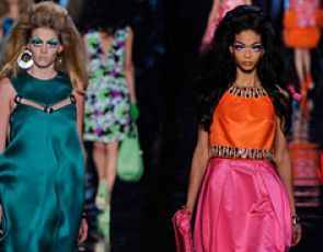 Czy Jogn Galliano wzoruje się na Versace?